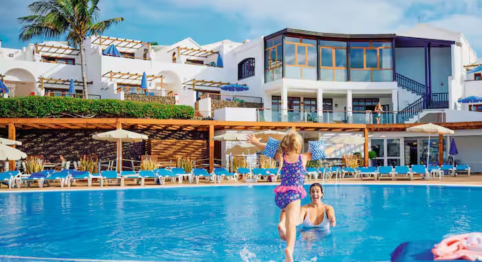 Spotlight on the TUI Blue Flamingo Beach in Lanzarote